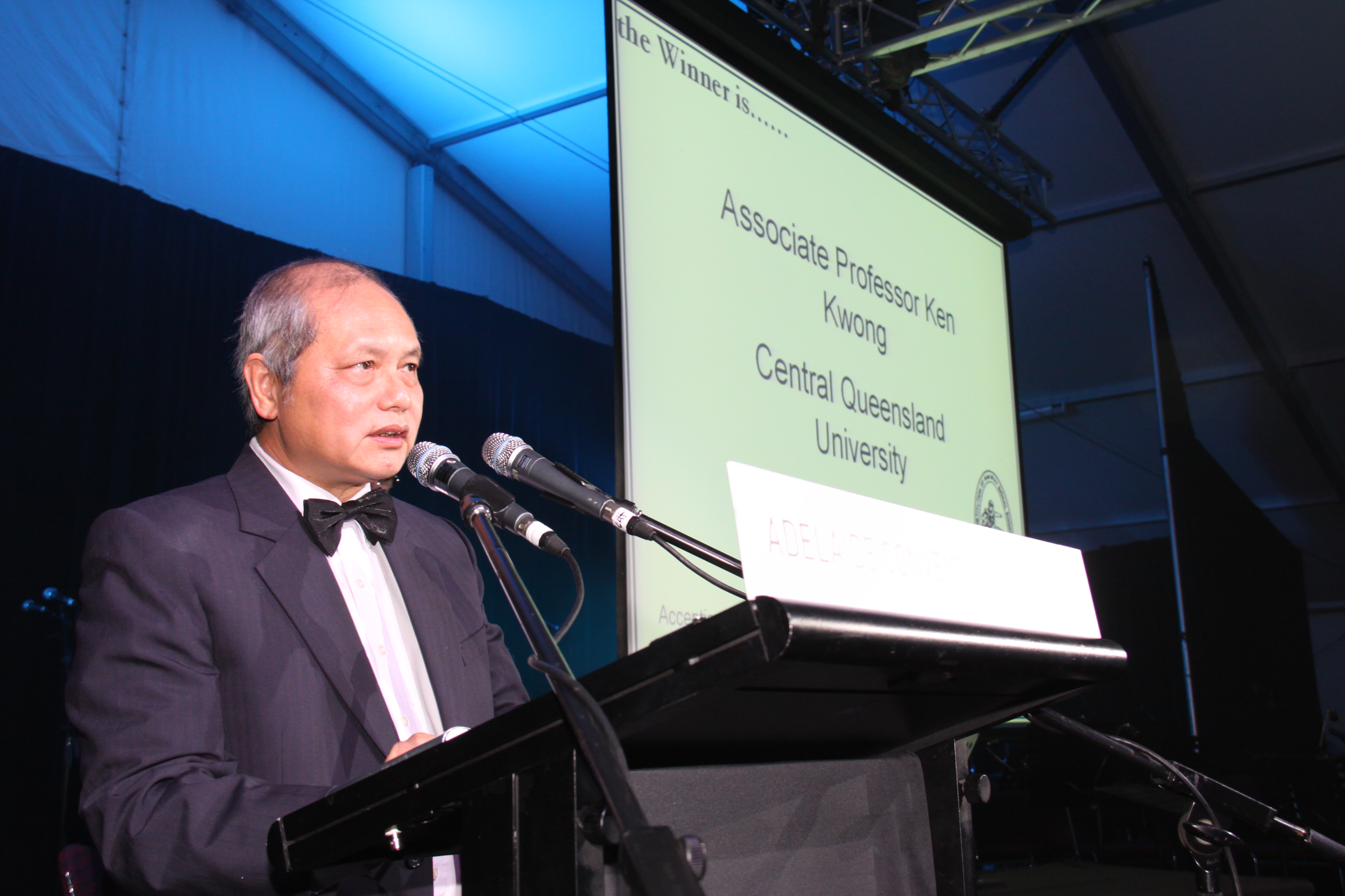 Ken Kwong receives Chairman's Award